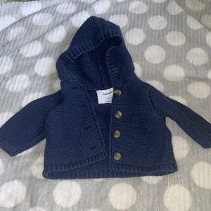 Of navy knitted jacket